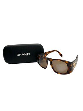 Chanel Sunglasses Eyewear Tortoiseshell Havana Brown Gold CC Logo Side Jumbo CC